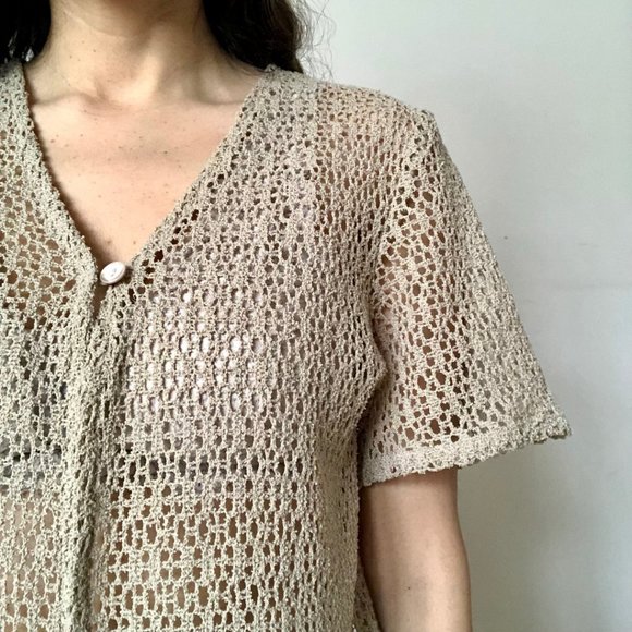 Single button crochet top - Picture 4 of 4